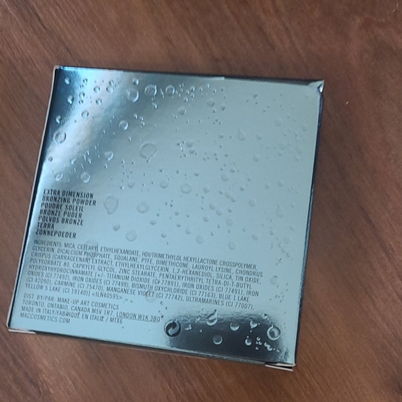 BNIB MAC Aphrodites Shell Extra Dimension Powder - Picture 4 of 4